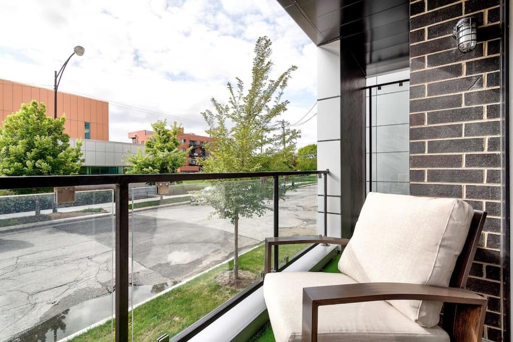 Stunning Duplex Condo #1 - Downtown River North Чикаго Экстерьер фото